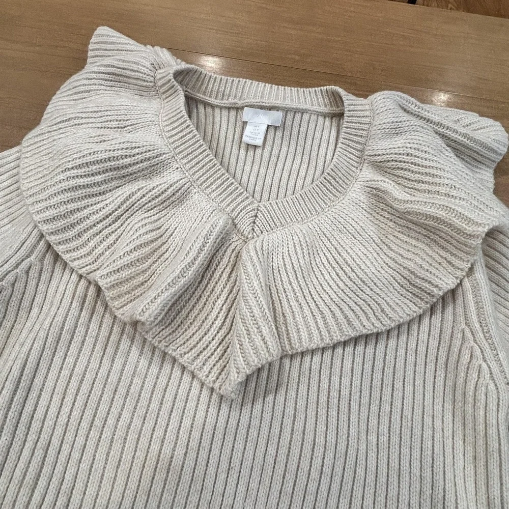 H&M Sweater Womens Small Beige Ruffle V Neck Ribbed Knit Pullover Top Cropped